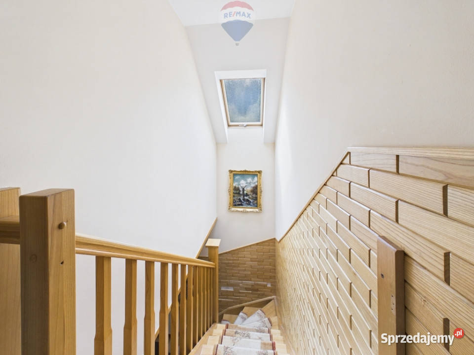 DOM W ZABUDOWIE SZEREGOWEJ KROŚCIENKO