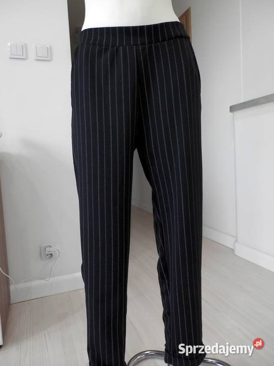 Spodnie Joggery Tapered Leg Czarne w Paski by UK podlaskie Łomża