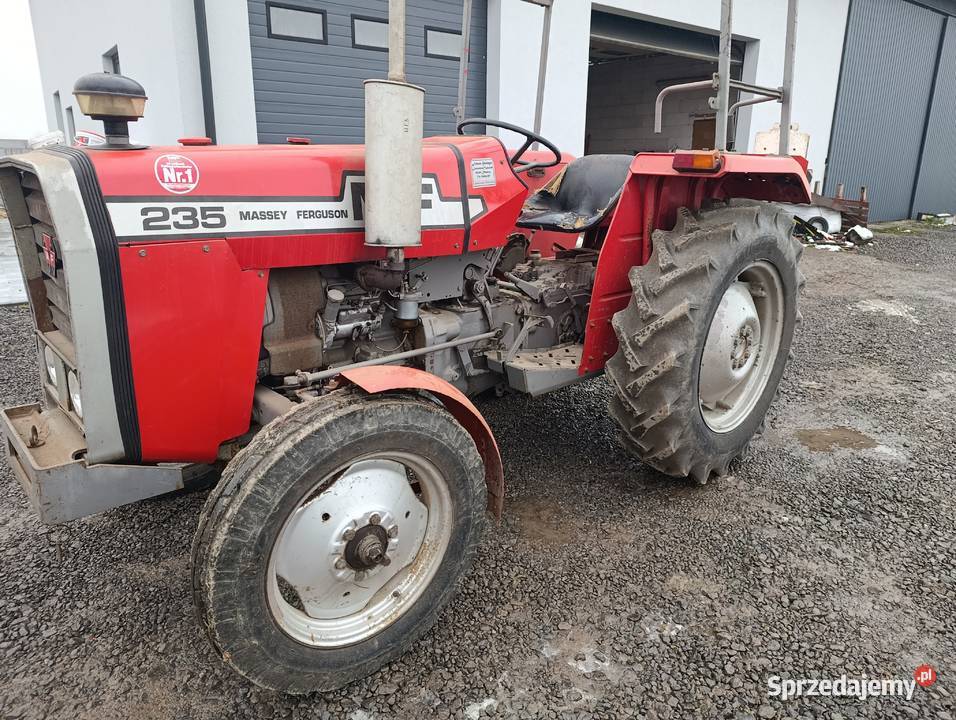 Ciągnik rolniczy Massey Ferguson 235 1460 mth Rawica Stara