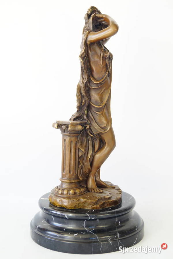 Kobieta filarze figura z brązu rzeźba secesja Gizałki