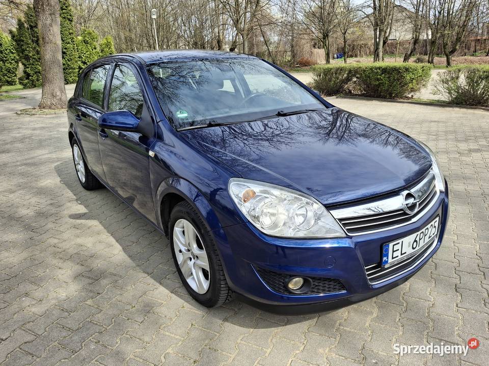 Opel Astra H 16 benzyna kamera navi elektryka nieuszkodzony Astra Łódź