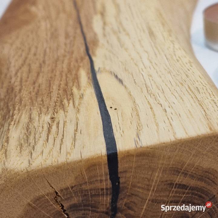 Świecznik dębowy z czarną żywicą dzika naturalna Sępopol