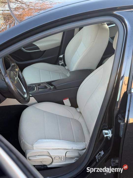 Opel Insignia 20XenonAlu18JasnySrodekZamiana lakier metallic
