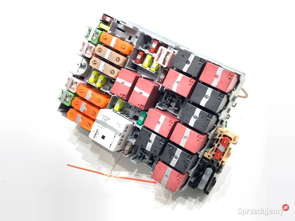 SKRZYNKA BEZPIECZNIKÓW JEEP COMPASS MP 51987784 podkarpackie