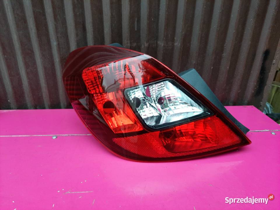 Opel Corsa 2011 5 drzwi Lampa tylna lewa nowa lampy tylne Oświetlenie Pruszków