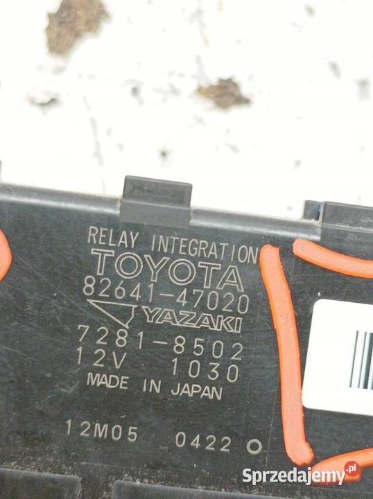 SKRZYNKA BEZPIECZNIKÓW MODUŁ NAPIĘCIA 8264147020 Rok produkcji 2011