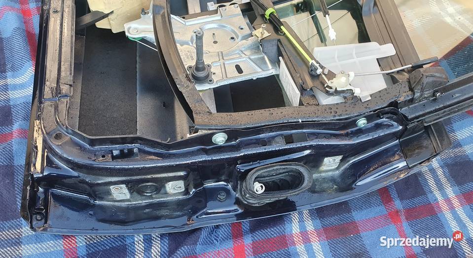 AUDI A4 B5 DRZWI LEWY TYŁ IDEALNE KOLOR LZ5L