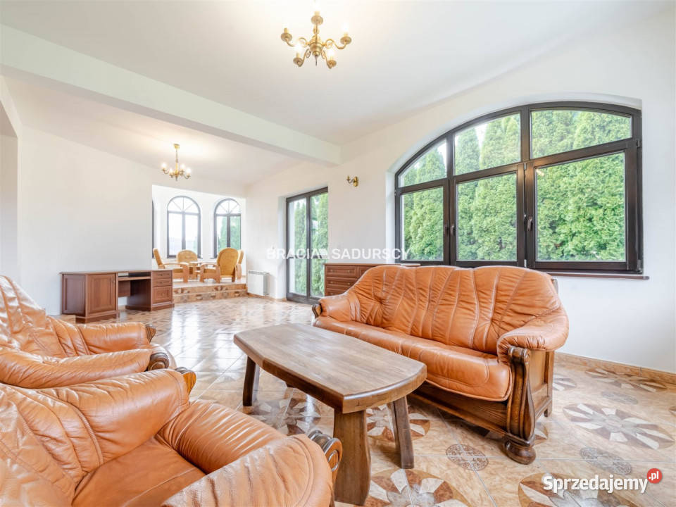 Dom wolnostojący Krzyszkowice 205m2