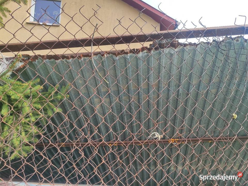 Garaż z bramą uchylaną Dębówka