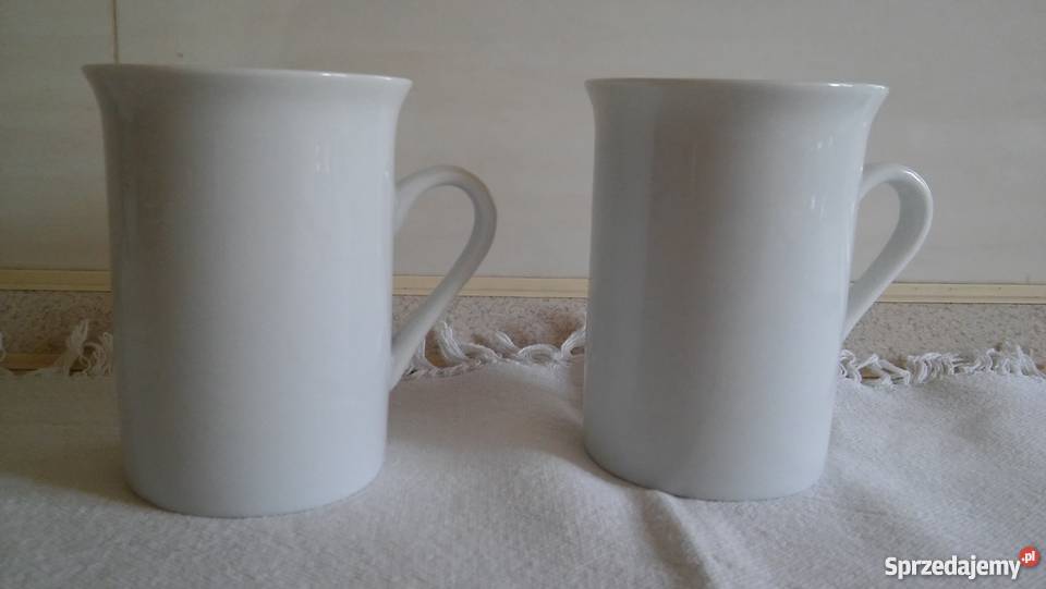 dwa kubeczki białe kubki kawa