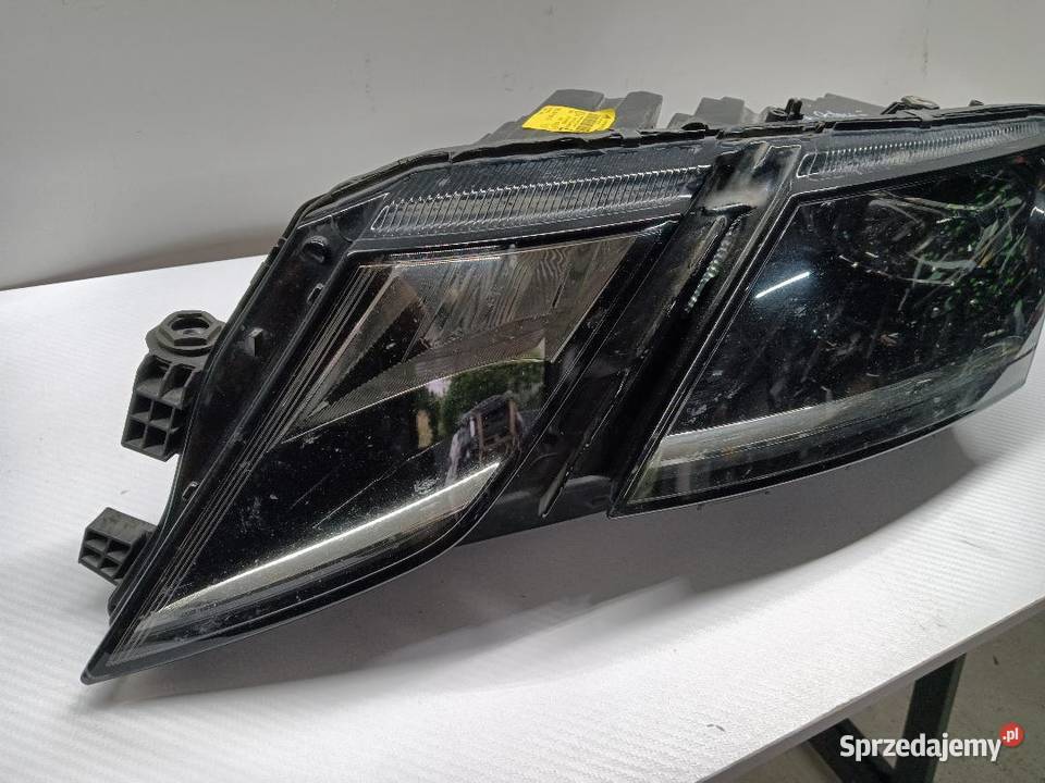 LAMPA PRZÓD PRZEDNIA LEWA SKODA OCTAVIA III