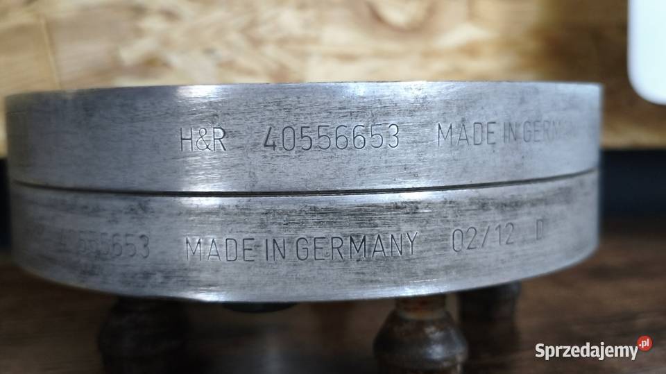 Dystanse Mercedes HR przykręcane 20mm