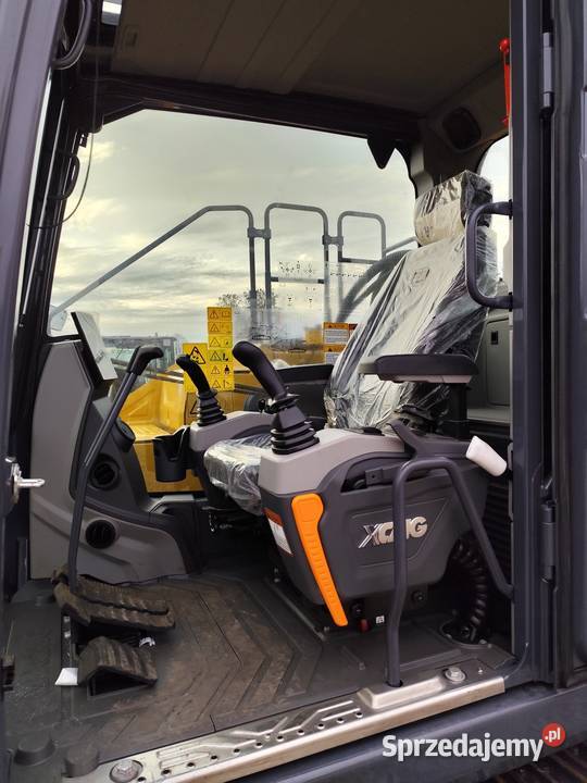 Koparka gąsienicowa XCMG XE300E 33 tony