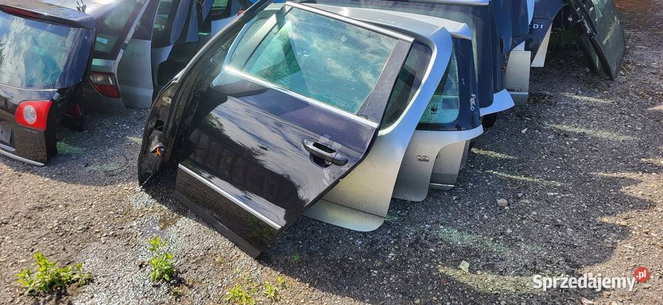 Passat B 6 Zderzak Tył Kombi LC9Z Zderzaki