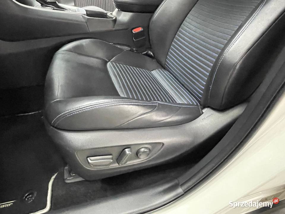 Toyota RAV4 Toyota RAV4 2019 Model Selection Samochody osobowe Mogilno sprzedam