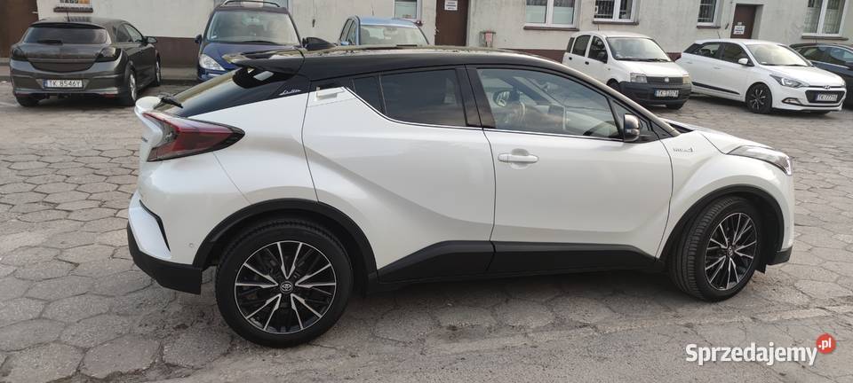 Toyota CHR hybrid 36 Polska ASO asystent parkowania Kielce