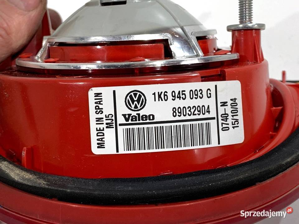 LAMPA TYŁ LEWA WEWNĘTRZNA VW GOLF V 1K6945093G