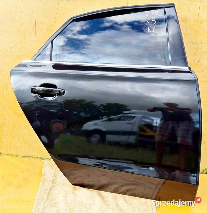 AUDI A8D4 DRZWI PRAWY TYŁ ALUMINIOWE LAKIER LY8X Drzwi Radom