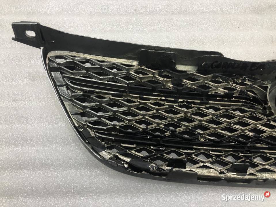 GRILL ATRAPA TOYOTA COROLLA E12 E120 531111A480