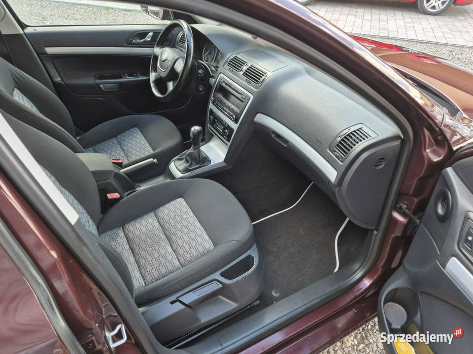koda Octavia 2010r 16B MPI 102 Z