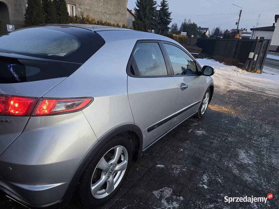 Honda Civic 2006 18 benzyna 140 koni 140KM Pionki