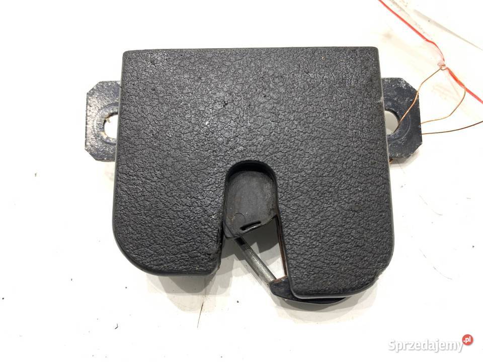 ZAMEK KLAPY TYŁ VW PASSAT B5 Kombi 3B9827505C