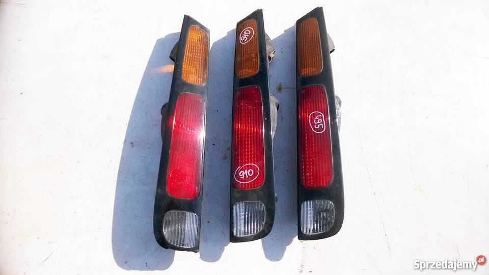 TOYOTA COROLLA KOMBI 1998 2001 LAMPA TYŁ PRAWA Wrocław