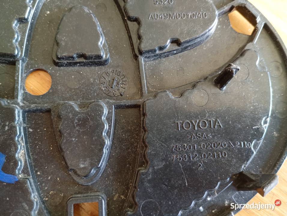 emblemat Logo toyota Auris Yaris Stojadła