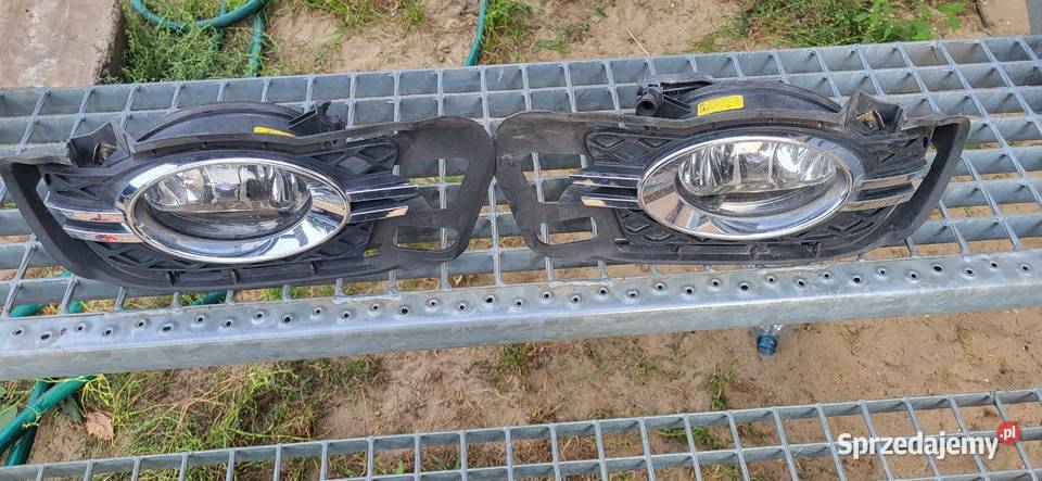 Halogen lewy prawy kratka zderzaka mercedes w204 sprzedam