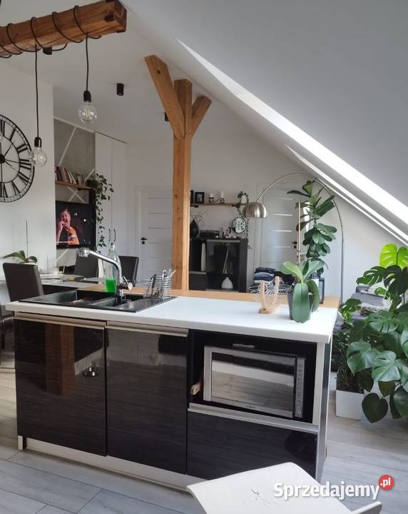Centrum umeblowane 3 pokoje 77 m2 20 m2 do Giżycko