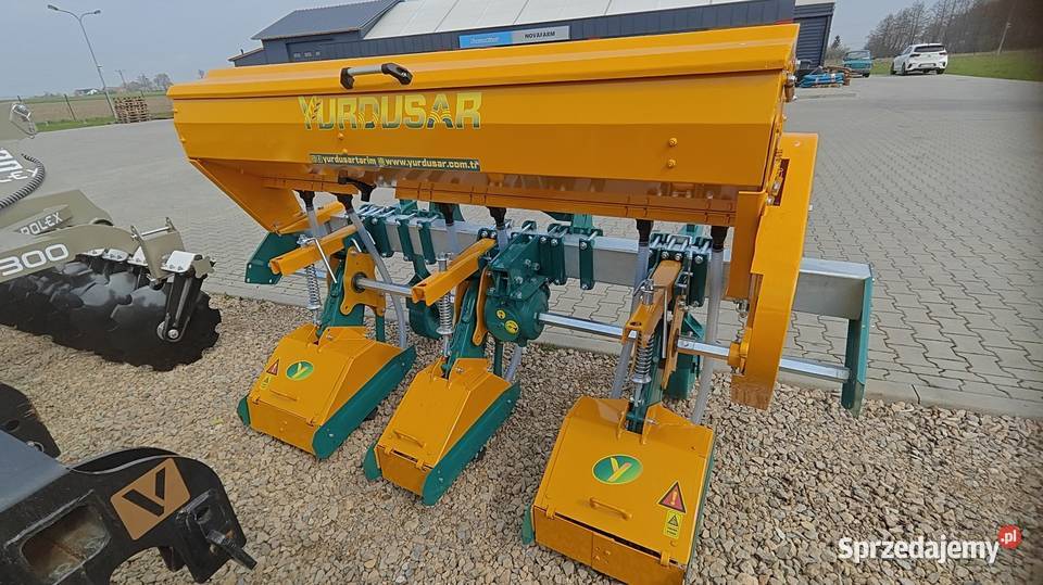 Glebogryzarka do truskawek międzyrzędowa 3 nieuszkodzony Glebogryzarki Rząśno