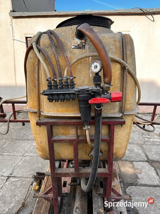 Opryskiwacz 300400l wałek belka 11m 101m Kruszwica