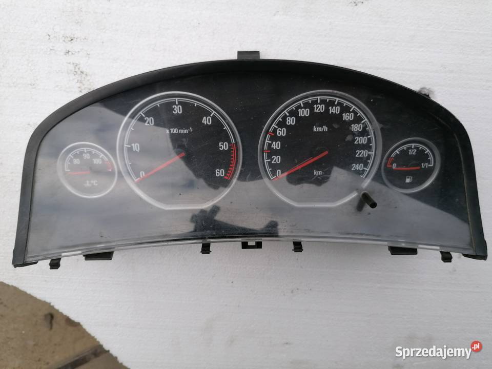 Licznik Zegar Opel Vectra C osobowe Pozostałe Wisznice