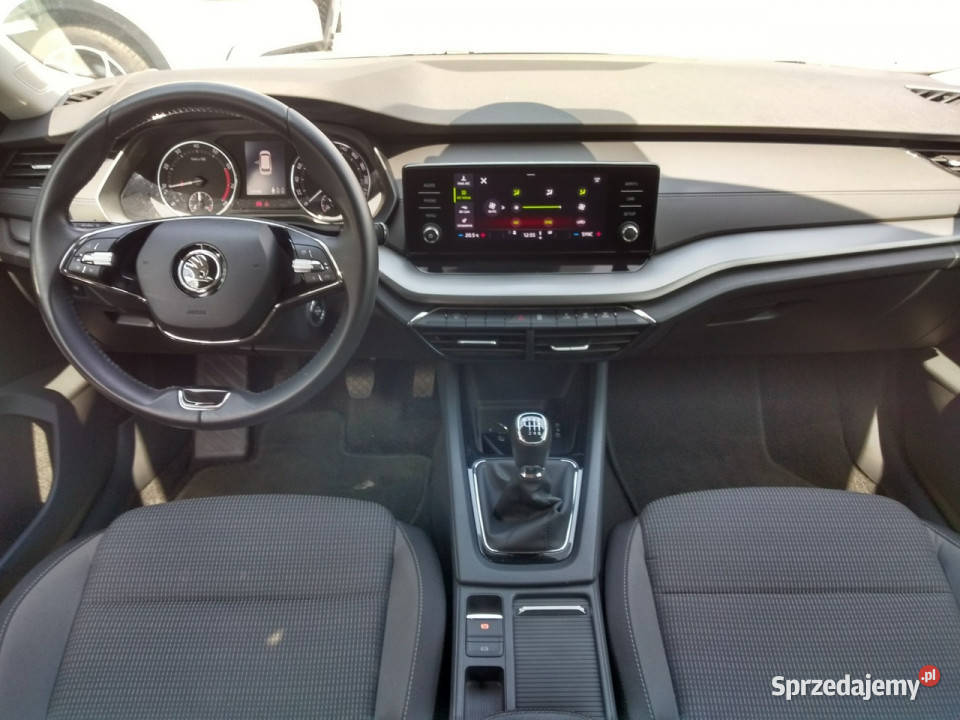 koda Octavia 15 TSI 150 ambition kamera led