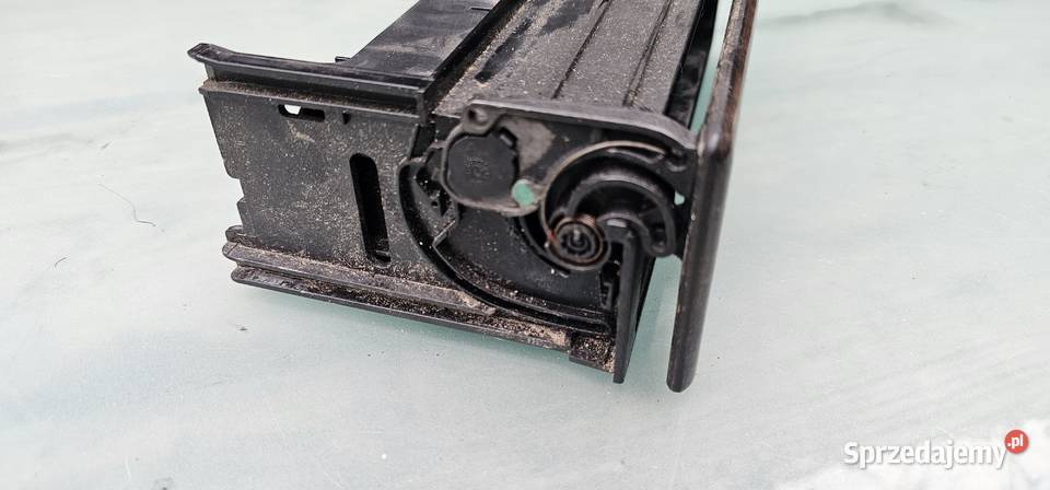 Schowek pod radio avantgarde mercedes w210 Zbąszyń