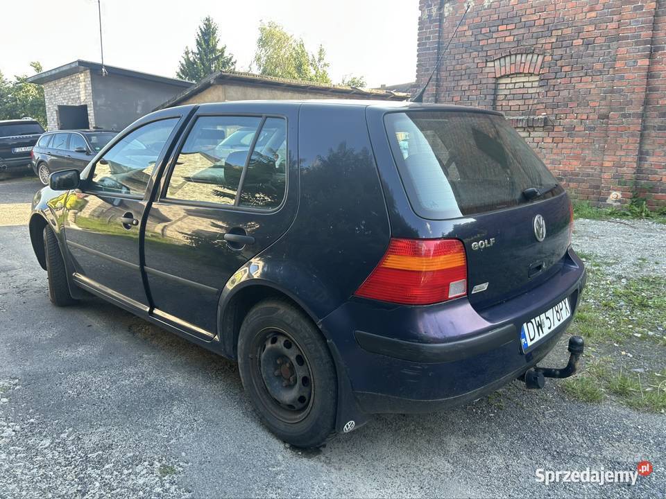 Vw golf 14 benzyna 4 drzwi Legnica