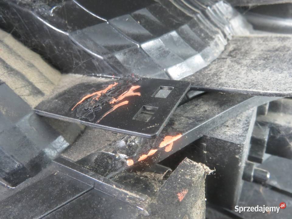 LAMPA LEWA TYLNA RENAULT SCENIC II 8200127704E małopolskie