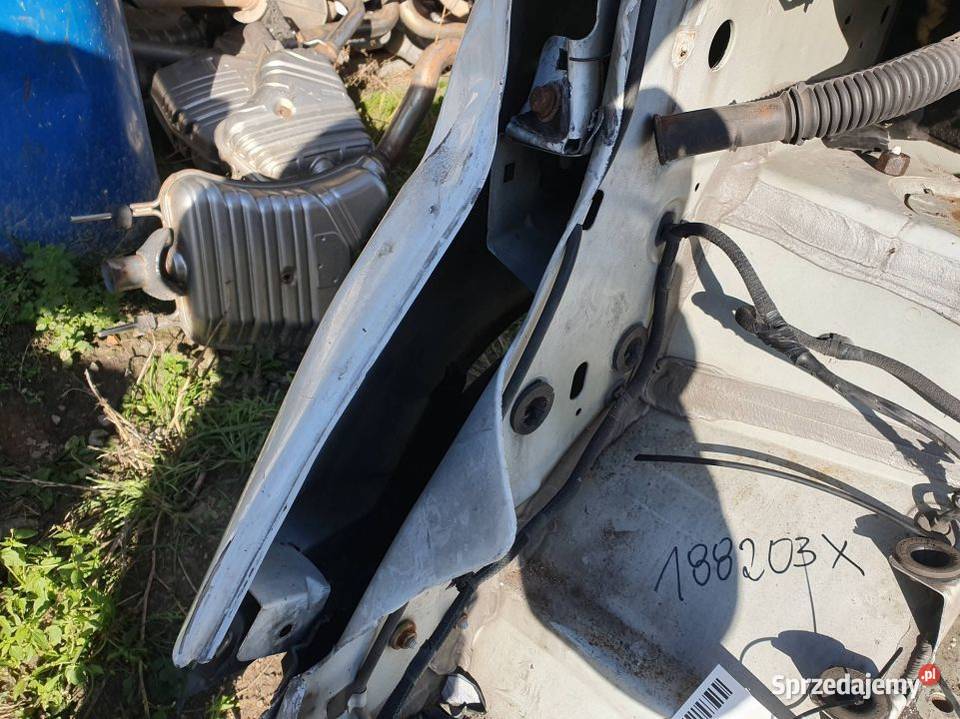 ĆWIARTKA PRAWA PRZÓD RENAULT MASTER III sprzedam