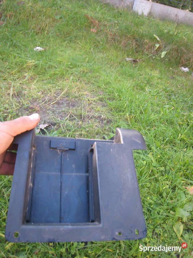 Ramka centralna kokpitu deski rozdzielczej Seat Rok produkcji 1996 sprzedam