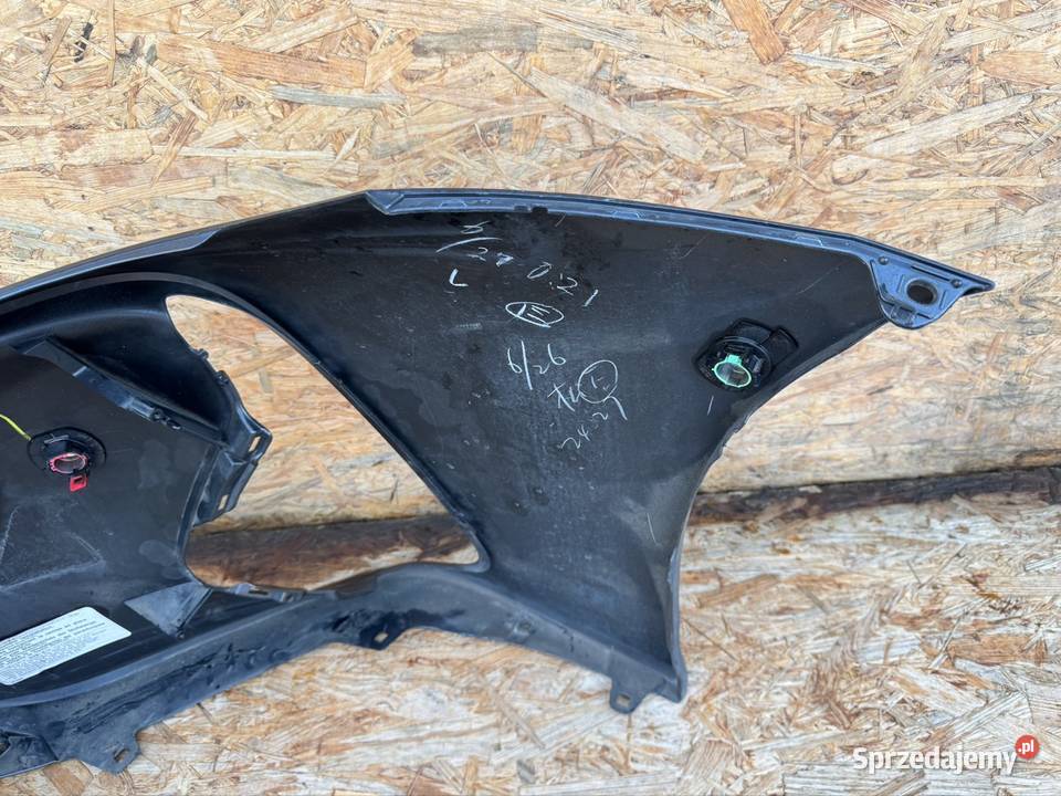 Narożnik zderzaka przód prawy rh Toyota prius osobowe Sieraków