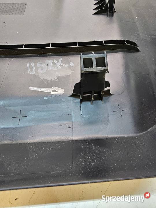 OSŁONA TYLNA FOTELA AUDI A4 B9 A5 8W 8W0881969H Przystajń