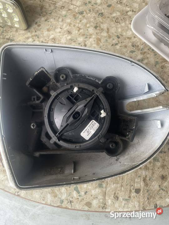 Lusterko Kia Sportage III prawe osobowe Pabianice