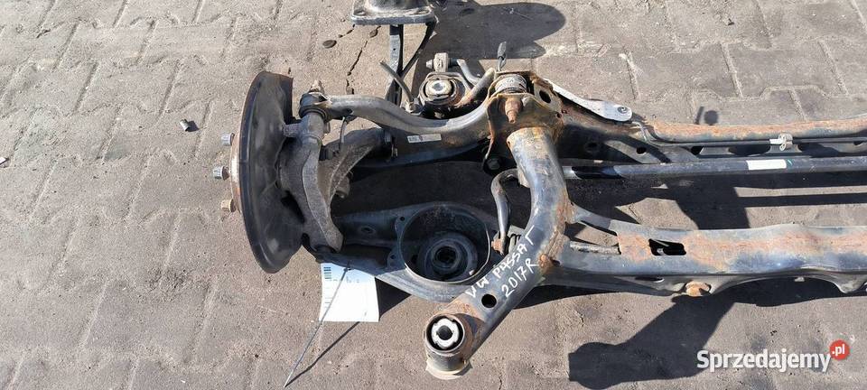 BELKA SANKI TYŁ VOLKSWAGEN PASSAT B8 Lipno