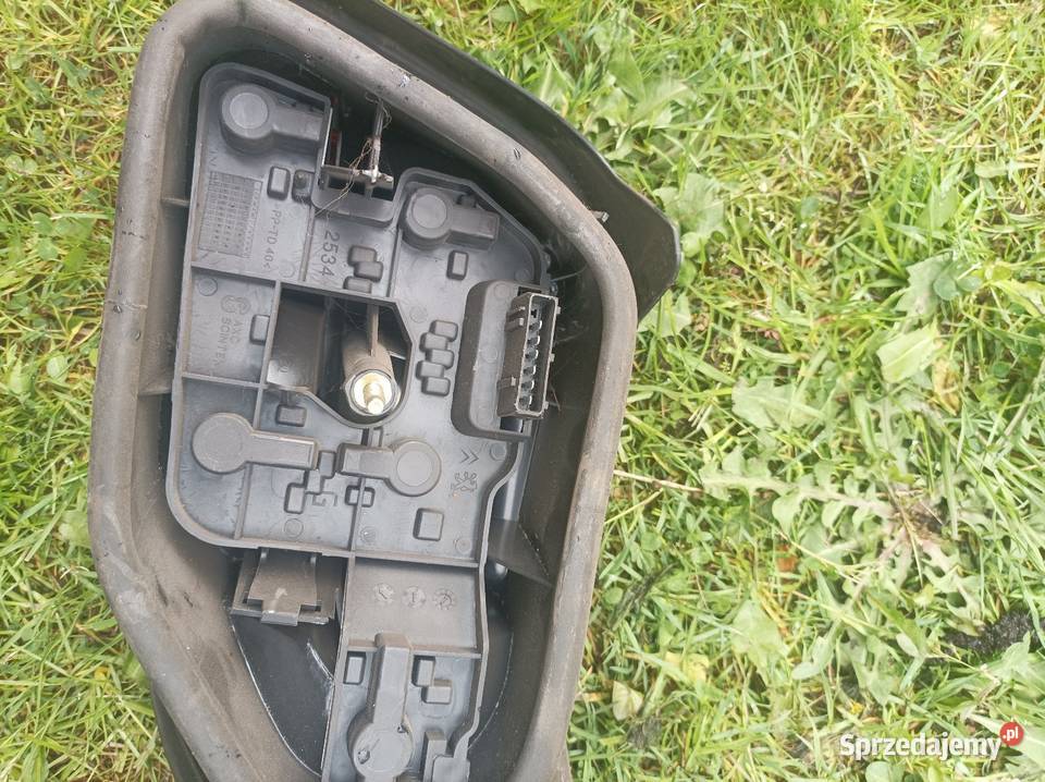 Citroen Xsara 2 HB lampa tył lewa prawa 2004 Skoczów