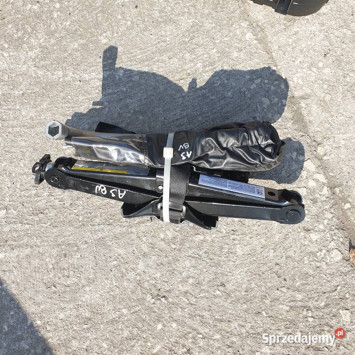 AUDI A3 8V LEWAREK PODNOSNIK KLUCZ 16R Pozostałe Łochowice