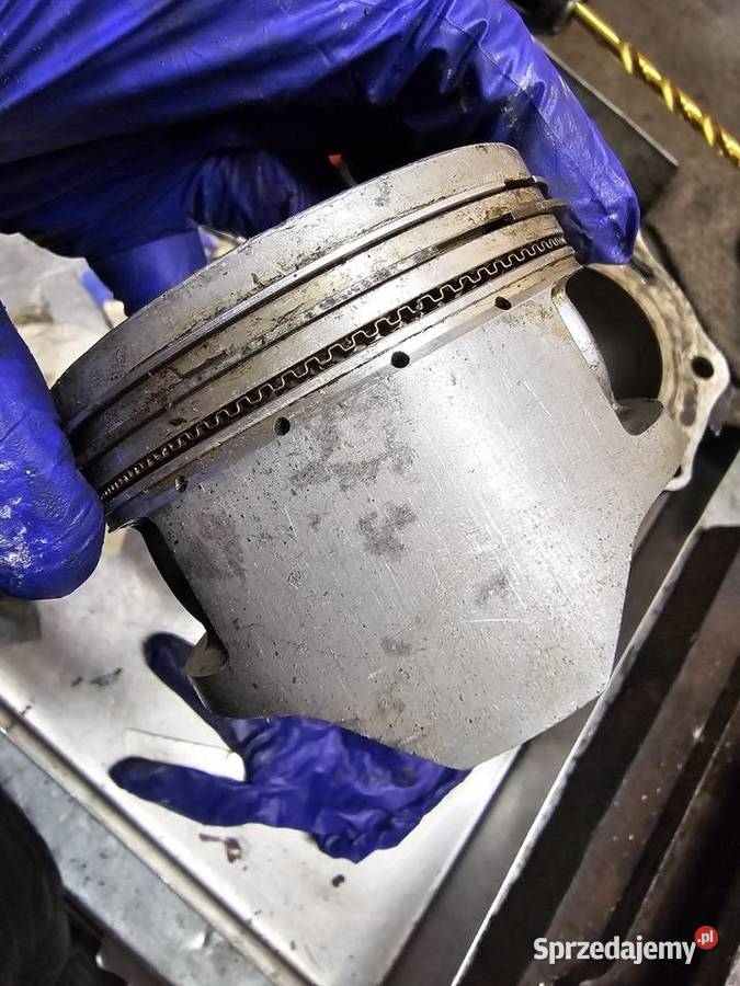 Kawasaki VN 750 Vulcan cylinder tłok przód Cylindry, głowice, pierścienie dolnośląskie
