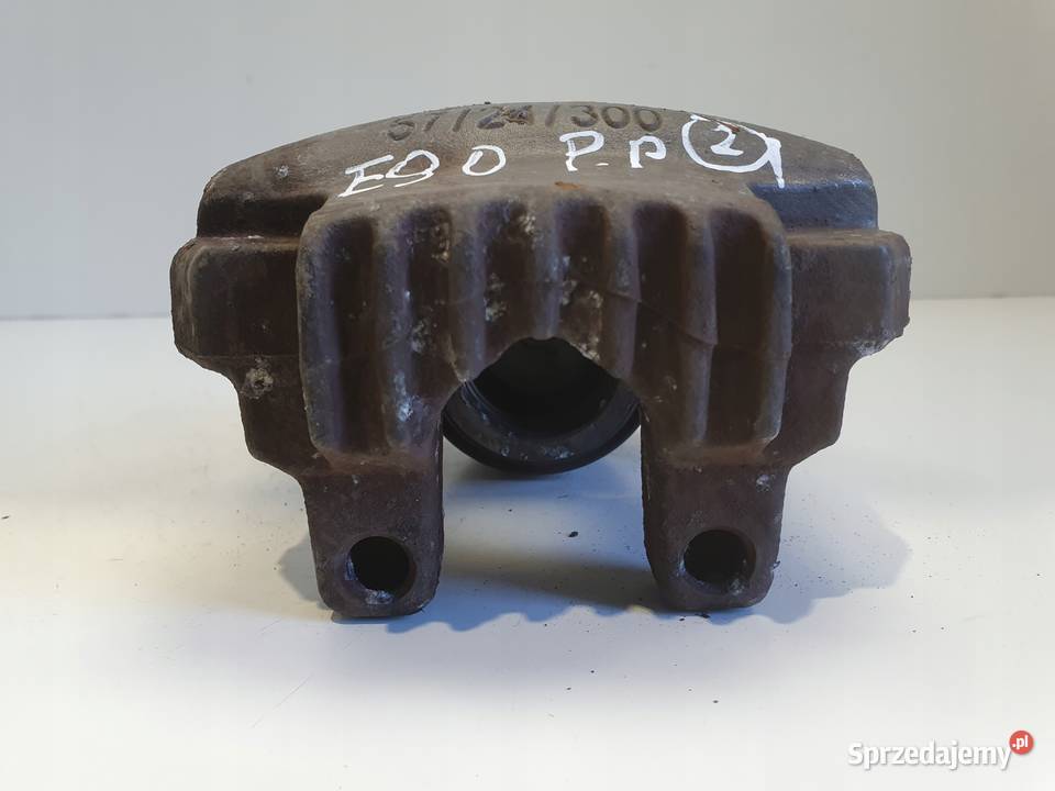 BMW E90 PRAWY PRZEDNI ZACISK HAMULCOWY przód Janów