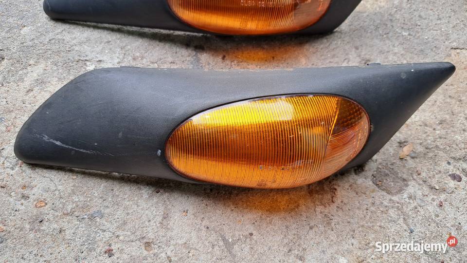 Iveco Daily 9906 kierunkowskazy przód na błotnik Leszno