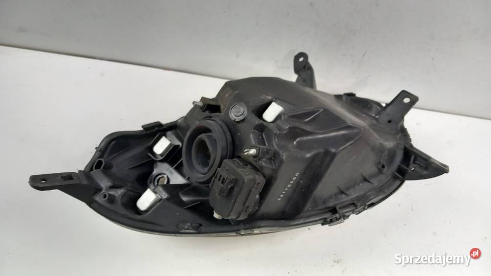 NISSAN MICRA K12 LAMPA PRZÓD PRAWA EU Zbierkowo