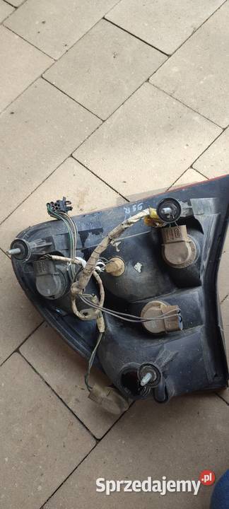 Lampa tył Chrysler 300M